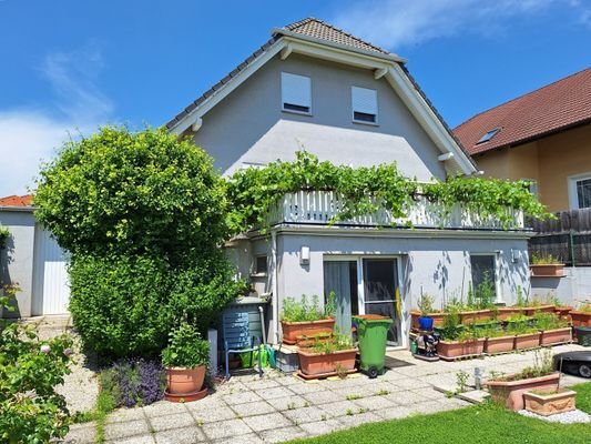 Wohnhaus Garten (5)
