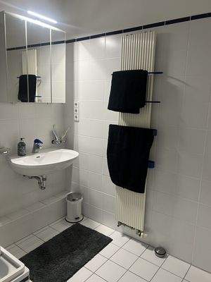 Waschtisch & Handtuchheizung