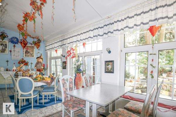 lichtdurchfluteter Nebenraum