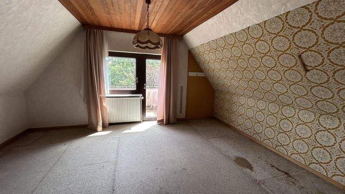 Schlafzimmer DG Haus 2 mit Balkon