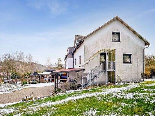 Aussenbereich - Eingang Whg OG