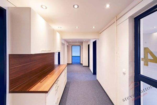 12200-6 Flur & Küchenzeile