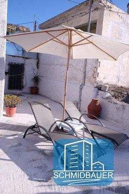 Kreta, Pompia: Traditionelles Haus in schöner Lage mit Innenhof zu verkaufen