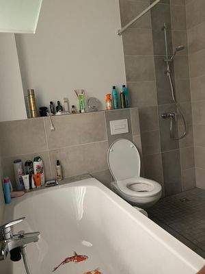 Dusch- und Wannenbad