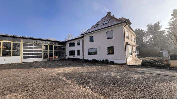 Wohnhaus 1/Hallengebäude