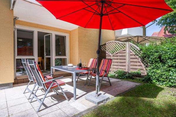 17-terrasse-garten-zum-sonnenstrand-we2-meerflair-immobilien-usedom.jpg
