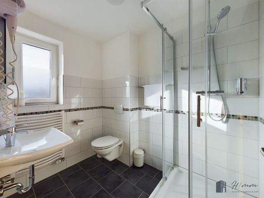 Badezimmer Wohnung DG