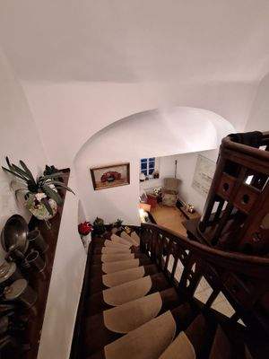 Treppe Blick vom OG zum EG.jpeg