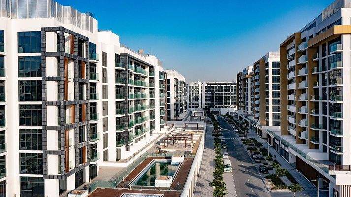 Apartments with a Crystal Lagoon in a Complex in Dubai Meydan