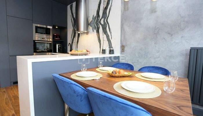 Ready-to-Move Flats on the Main Street in İstanbul Beyoğlu