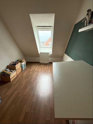 Zimmer 2 Kind/Büro