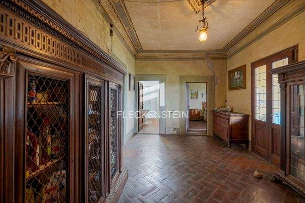 38 Flur im zweiten Stock