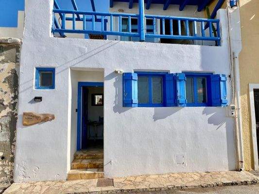 Kreta, Mochlos: Charmantes zweistöckiges Haus am Meer in Mochlos