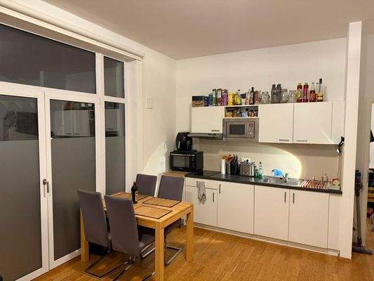 Küche mit Essbereich