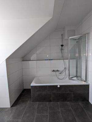 Badezimmer - 2-Zi - Ansicht II