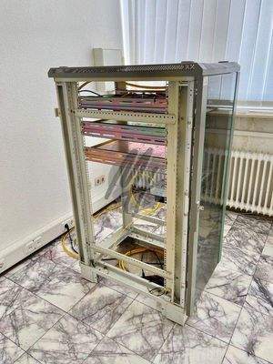 INFOS UNTER: 06171-586000