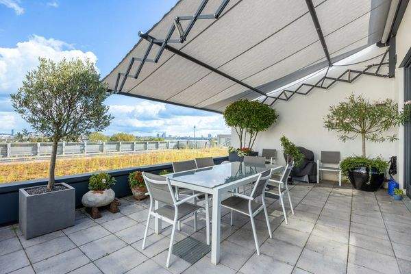 Panorama-Terrasse / Direkt benachbartes Referenzobjekt / Impression