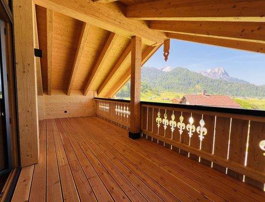 Tiefer Balkon mit traumhaften Blick