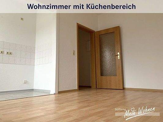 Wohnzimmer mit Küchenbereich