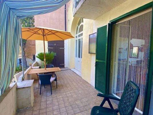 CV821_03 TERRA ITALIA IMMOBILIEN_LIGURIEN_CASTEL V