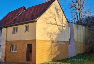 EFH in Mansfeld -Straßenansicht