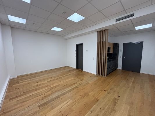 Ansicht Büro, Küche, Bad