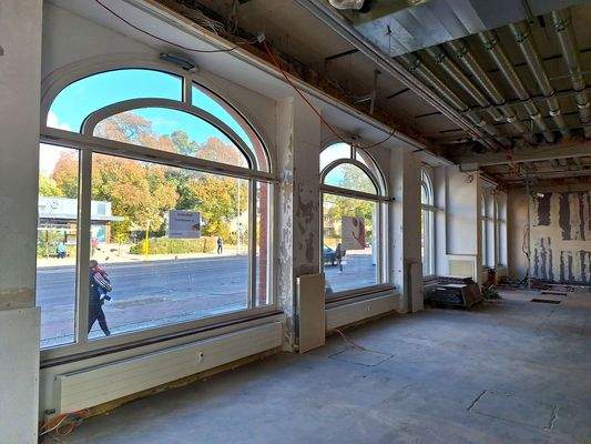 lange Schaufensterfront...