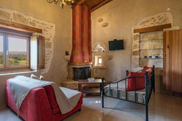 Kreta, Zouridi: Renoviertes Steinhaus aus dem 19. Jahrhundert mit Pool zu verkaufen