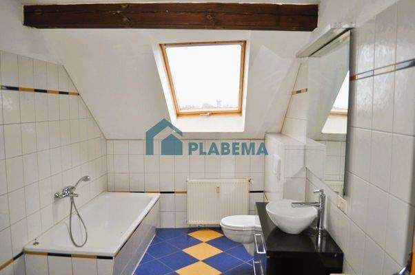 Badezimmer mit Wanne