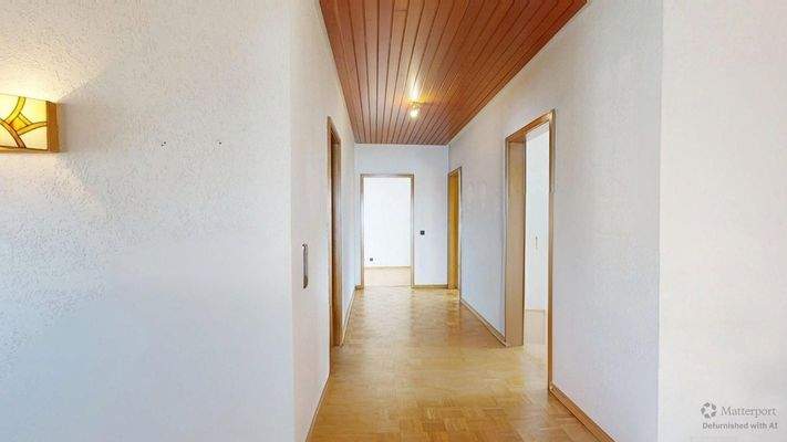 Flur zu Bad und Schlafräumen