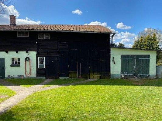 Scheune und Garage