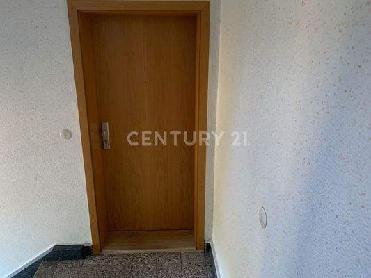 Wohnungstür 1. OG Links