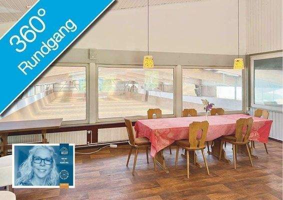 Casino mit Blick auf die Reithalle