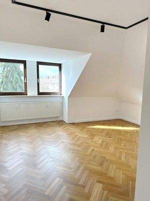 Kinderzimmer 2 mit großem Kleiderschrank 3