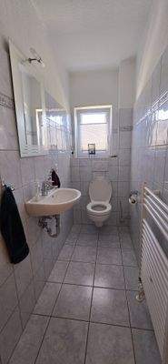 12. Separates WC.jpg