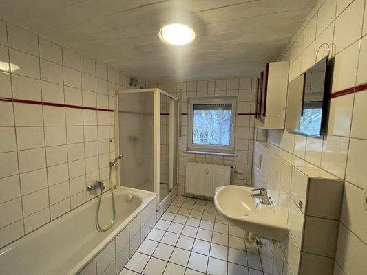 Breslauer Straße 8, 35453 Wettenberg Badezimmer (3