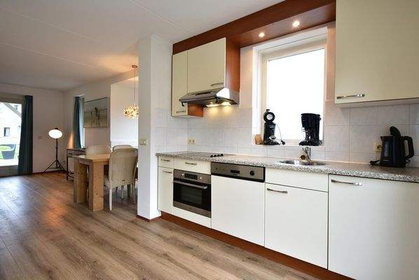 Freistehendes 6-Personen-Ferienhaus auf Eigengrund im Summio Parc Aquadelta Bruinisse002