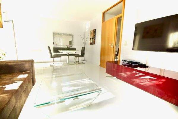 Lcihtdruchflutete Wohnzimmer