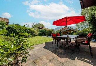 Terrasse mit Bergblick