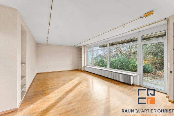 Wohnzimmer mit Terassenzugang