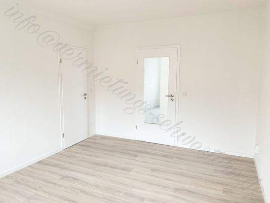 Raum 4- Durchgangszimmer (2).jpg