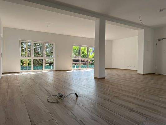 Erdgeschoss - Blick aus der Küche