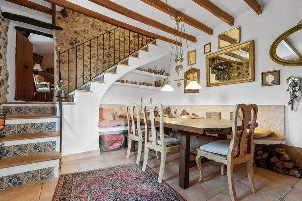 Bunyola- Stadthaus-Pool-Views (1)