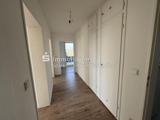 Flur mit Blick zur Küche