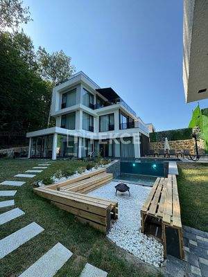 Lake Sapanca View Villas in a Complex in Sakarya