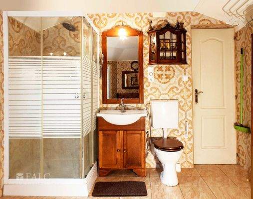 OWNER_S BATHROOM + WC