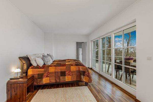 Schlafzimmer mit Fördeblick