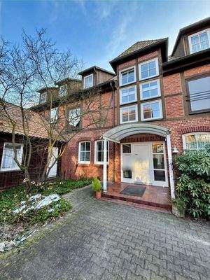 Hauseingang zum Nachbarhaus in dem die Waschmaschine untergebracht ist