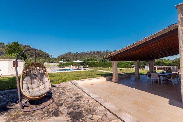 Obere Terrasse beim Pool