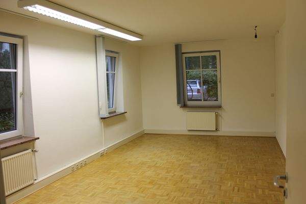 hintere Büro re Erdgeschoß.JPG